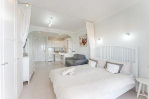 Køkken eller tekøkken på Studio over the ocean