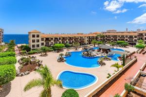 Swimmingpoolen hos eller tæt på Studio over the ocean