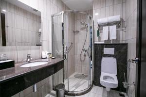 Koupelna v ubytování Athena Hotel Kampala
