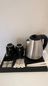 Παροχές για τσάι/καφέ στο استديو أنيق تسجيل ذكي