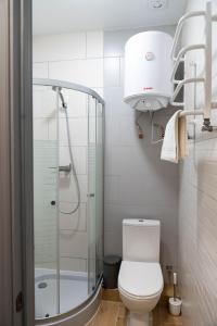 Koupelna v ubytování Hostel H + 37 fotografií