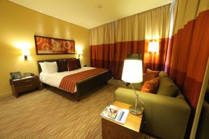 Letto o letti in una camera di Staybridge Suites Beirut by IHG