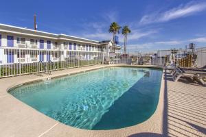 Piscina di Motel 6-Phoenix, AZ - Airport - 24th Street o nelle vicinanze