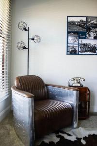 Χώρος καθιστικού στο The Aviators Lounge