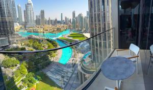 Bassein majutusasutuses ADDRESS Residences Opera 2BR Tower 1 - EPIC Burj Khalifa view #360 VIRTUAL WALK byBLCK with DXB AIRPORT VIP Shuttle või selle lähedal
