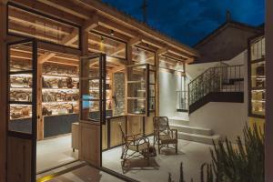 Rõdu või terrass majutusasutuses Infini House