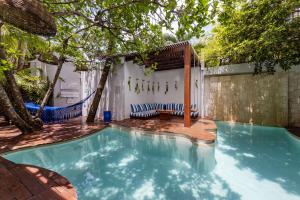 Bazén v ubytování Lula Tulum, a Small Luxury Hotel nebo v jeho okolí