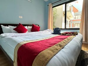 Postel nebo postele na pokoji v ubytování PS Boutique Hotel
