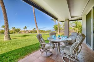 カアナパリにあるMaui Eldorado Condo A111のパティオ(テーブル、椅子付)