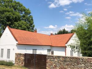 Budova, v ktorej sa dovolenkový dom nachádza
