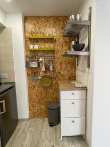 Η κουζίνα ή μικρή κουζίνα στο 1bd Apartment close to beach