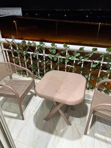 Μπαλκόνι ή βεράντα στο Two bed rooms Luxury apartment at Madinty