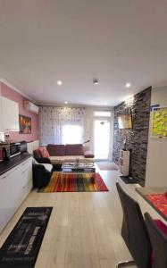 Kuchyňa alebo kuchynka v ubytovaní Spirit Apartman - Zalakaros