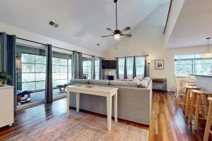 Gallery image of Clubhouse Villa 2BR in Sunset Beach