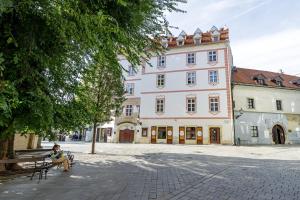 Tòa nhà nơi căn hộ tọa lạc