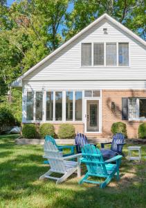 Zahrada ubytování Annapolis Charm Waterfront Getaway Near USNA - FISH & CRAB from your PRIVATE PIER!