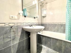 Kúpeľňa v ubytovaní Apartment in Aguadulce near La Envia Golf