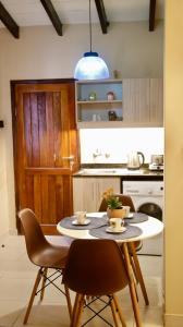 A cozinha ou kitchenette de Dos ambientes para tres personas