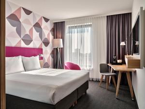Posteľ alebo postele v izbe v ubytovaní Holiday Inn - Warsaw City Centre by IHG
