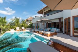 Bazén v ubytování Casa Punta Coco & Beach Club nebo v jeho okolí