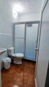 Koupelna v ubytování Apartamentos Pradera's