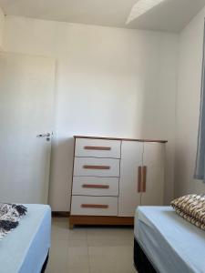 Postel nebo postele na pokoji v ubytování Apartamento de 2 quartos em condomínio com portaria 24h e localização excelente