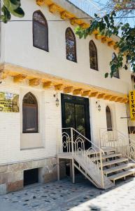 Η πρόσοψη ή η είσοδος του ZIYNAT Hotel