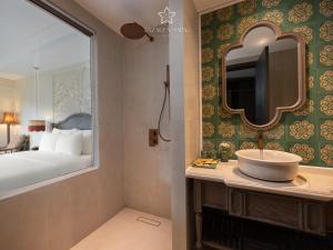Koupelna v ubytování Azalea Sapa Hotel