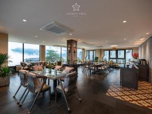 Posezení v ubytování Azalea Sapa Hotel