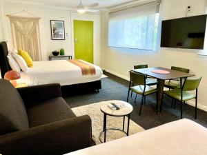 Ένα ή περισσότερα κρεβάτια σε δωμάτιο στο Warburton Motel +33 φωτογραφίες
