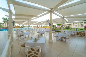 The swimming pool at or close to Aurora Oriental Resort Sharm El Sheikh
