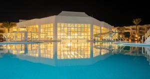 The swimming pool at or close to Aurora Oriental Resort Sharm El Sheikh