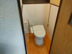Koupelna v ubytování INN Sodeshi 丹後 一棟貸し 海の宿 INN袖志 + 35 fotografií