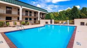 Πισίνα στο ή κοντά στο Best Western Home Place Inn