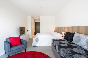 Voodi või voodid majutusasutuse Yard Resort toas