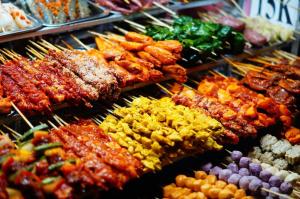 Jídlo v hotelu nebo okolí + 73 fotografií