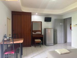 Kuchyň nebo kuchyňský kout v ubytování Kamalaburi Guesthouse
