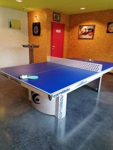 Lauatennis majutusasutuses Bastogne Maison de vacances avec sauna või selle läheduses