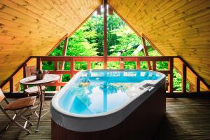 Piscina di Phoenix Chalets by HHG o nelle vicinanze