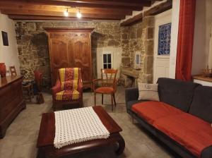 Imagen de la galería de Gîte le Coumis, en Saint-Salvy-de-la-Balme 10 fotos más