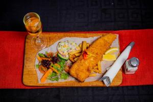 Jídlo v hotelu nebo okolí