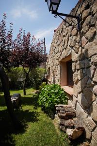 Κήπος έξω από το CASA DE CUCU Navaluenga