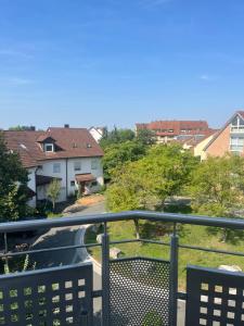 Balkoni atau teres di Sonnige Dachwohnung