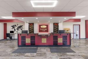 Afbeelding uit fotogalerij van Econo Lodge Cave City in Cave City