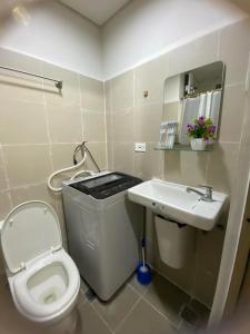 Ένα μπάνιο στο Coast Residences by Casa Stellar