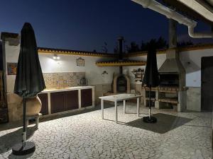 Afbeelding uit fotogalerij van Casa rural Camino de Morazara in Fines