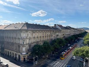 Exclusive n' Spacious Elizabeth Central Suite 1073 Budapest, Erzsébet körút 23 kép - 2