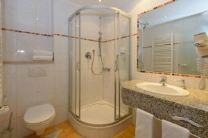 Koupelna v ubytování Hotel Kurpark