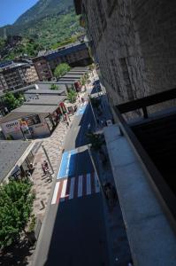 Ein allgemeiner Bergblick oder ein Berglick von des Hotels aus