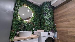 Un baño de Le Petit Bali 28 fotos más